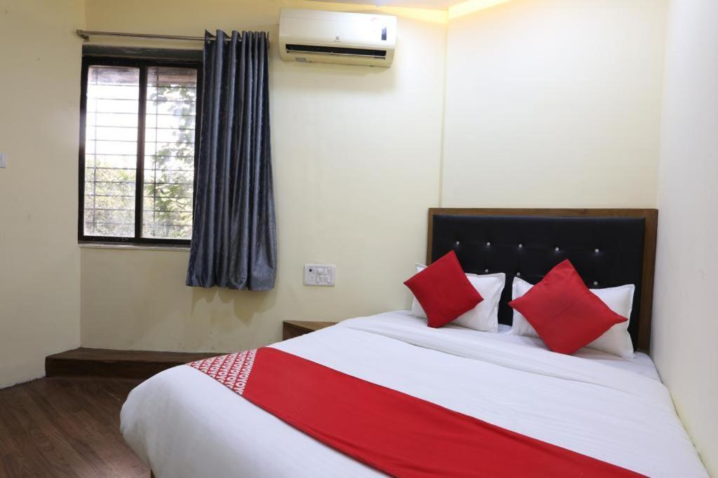 Hotel Indigo Inn Mumbai Exterior photo